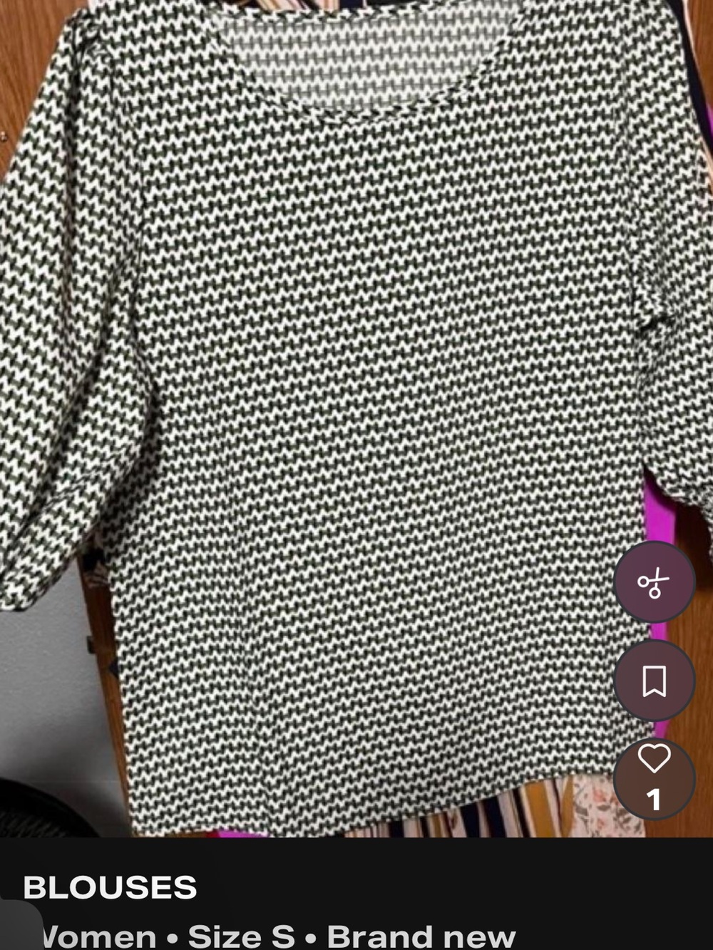 T.J.Maxx Black and White Zigzag Pattern Women’s Blouse